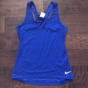 Nike racerback workout tank top